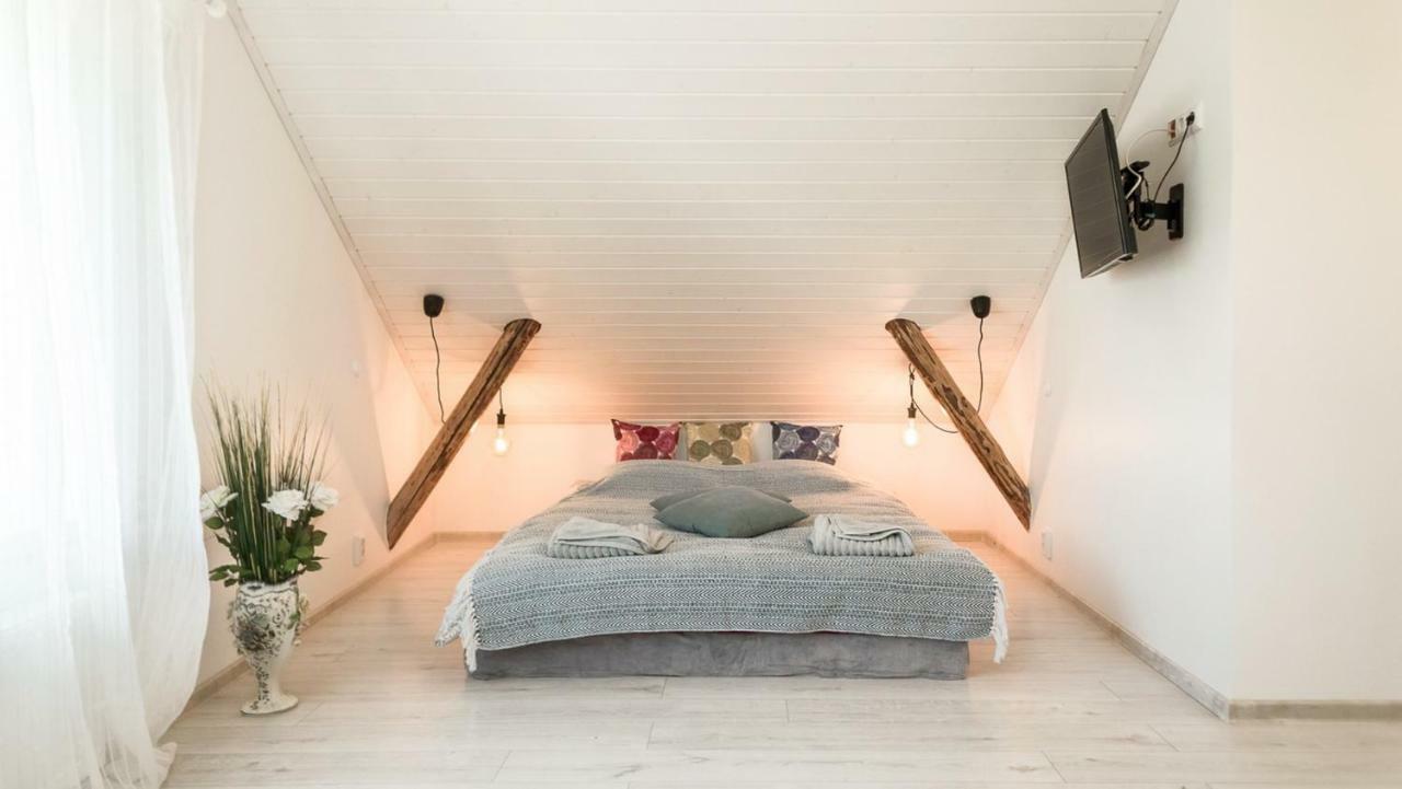 Best Stay- Paernu With Garden Exterior foto